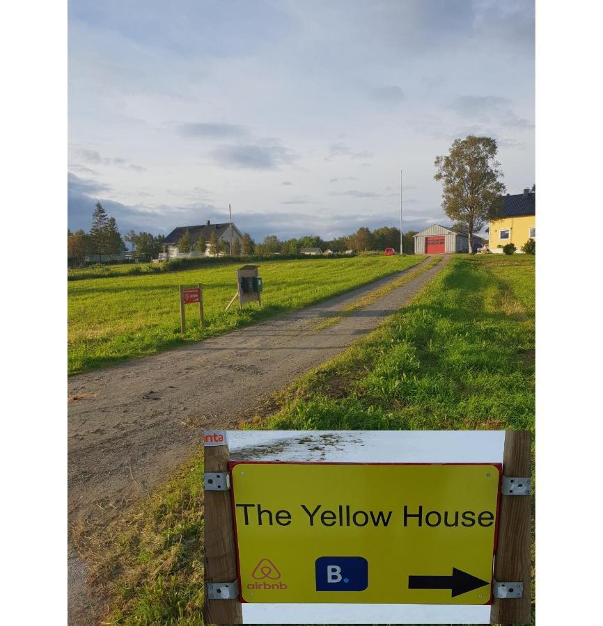1 Room In The Yellow House, Close To Airport & Lofoten Evenskjer Extérieur photo