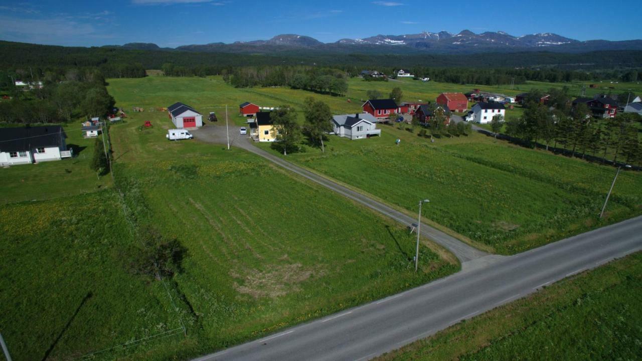 1 Room In The Yellow House, Close To Airport & Lofoten Evenskjer Extérieur photo