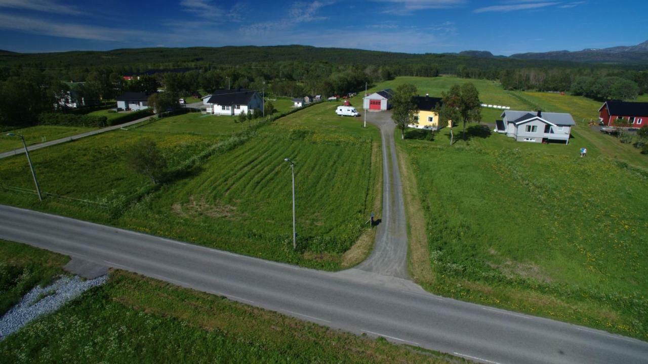 1 Room In The Yellow House, Close To Airport & Lofoten Evenskjer Extérieur photo