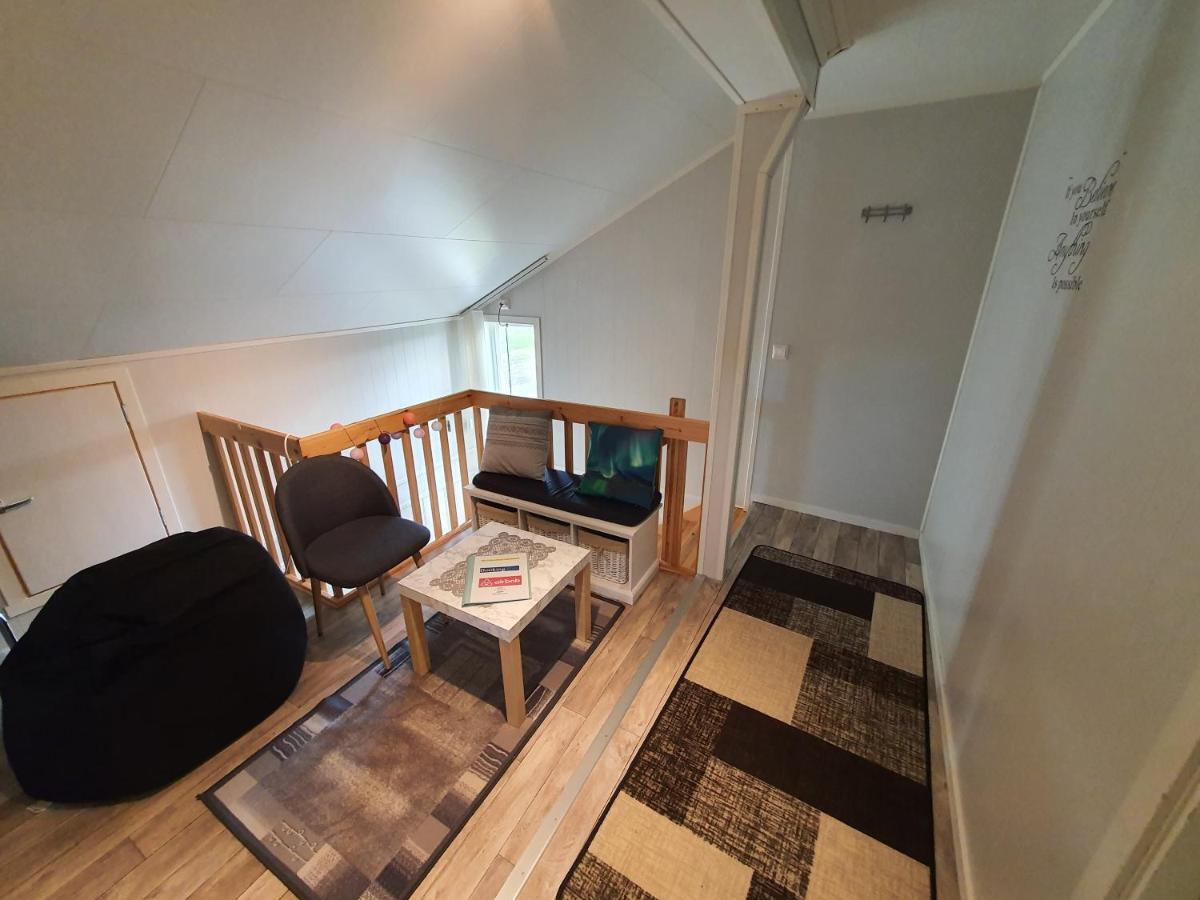 1 Room In The Yellow House, Close To Airport & Lofoten Evenskjer Extérieur photo